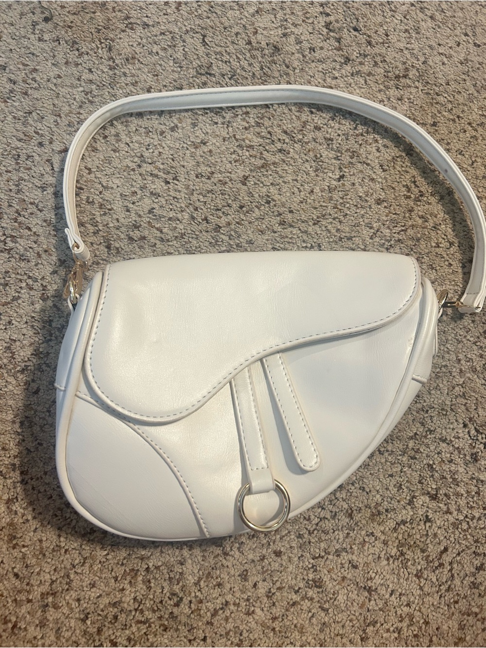 White Saddle Shoulder Bag - Unbranded